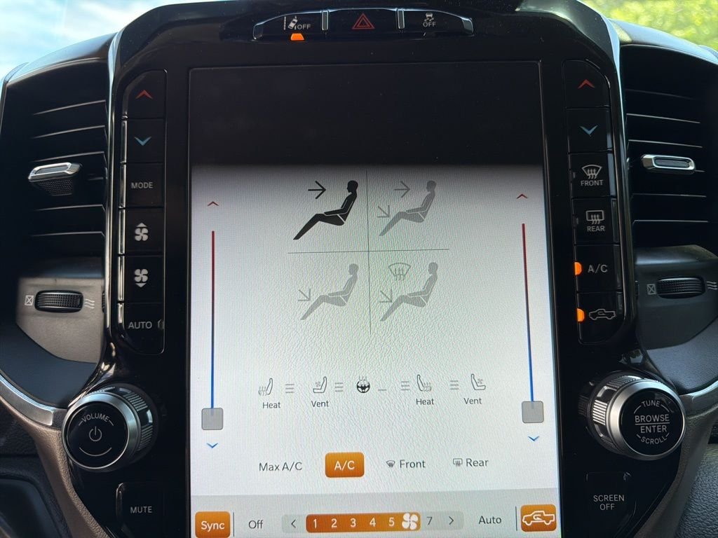 2022 RAM Ram 3500 Pickup Laramie - Photo 36