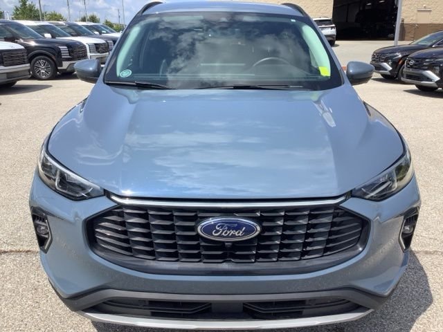 2023 Ford Escape Platinum - Photo 2