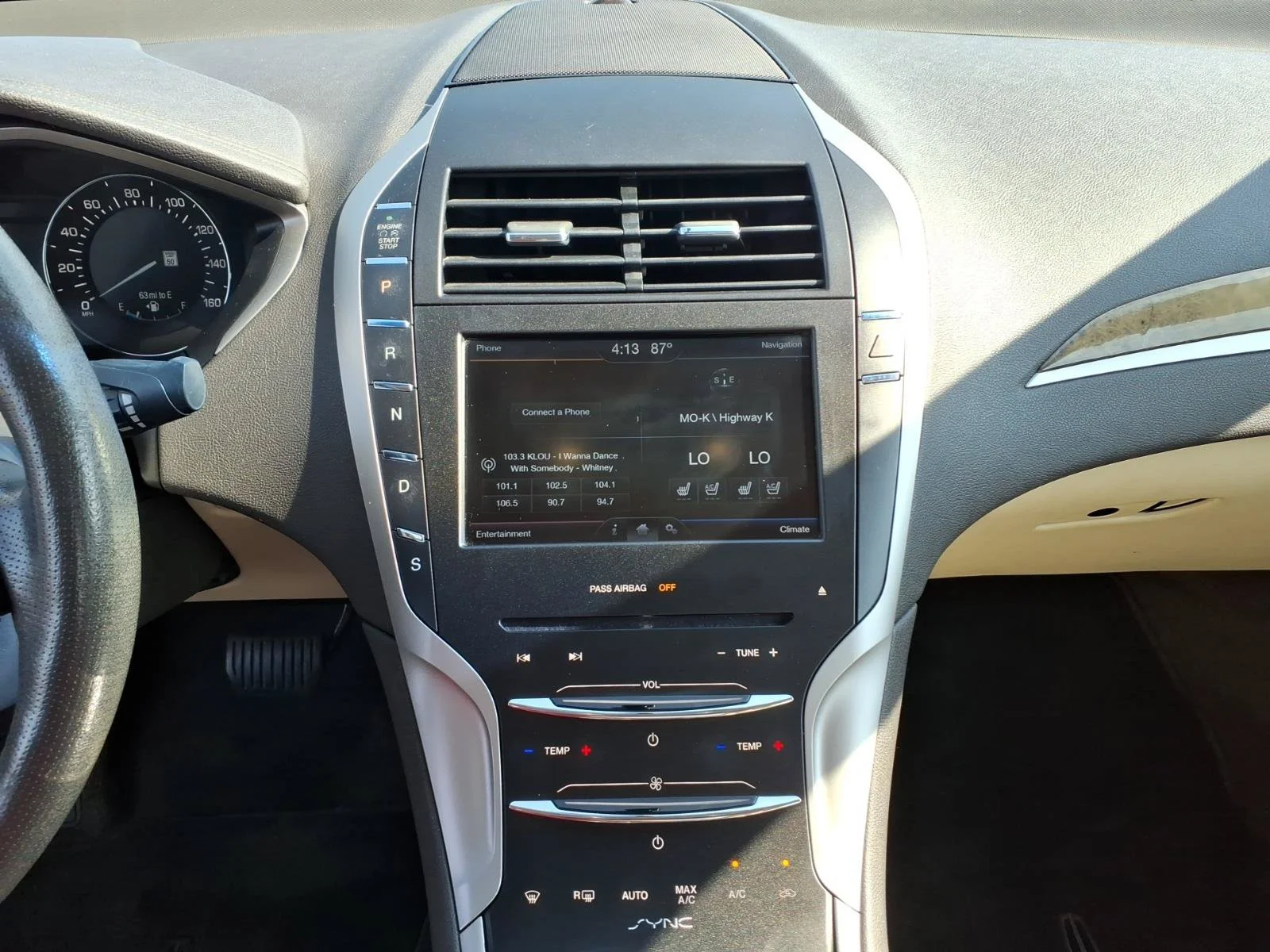 Used 2014 Ruby Red Metallic Lincoln Base image 9