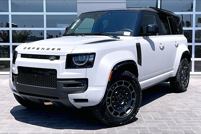 2026 Land Rover Defender 110 OCTA