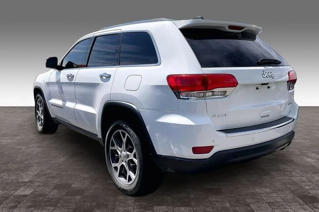 Used 2019 White Jeep Limited image 4