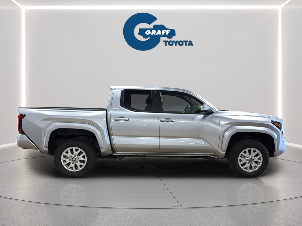 Used 2025 Silver Toyota SR5 image 4