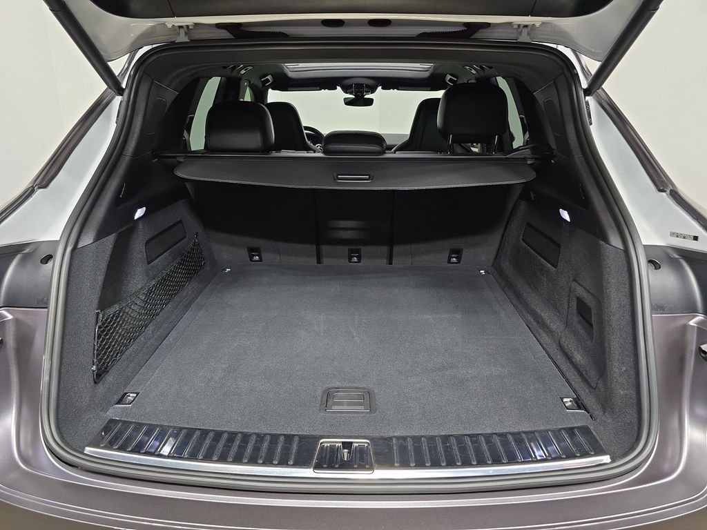 2022 Porsche Cayenne Platinum Edition - Photo 25