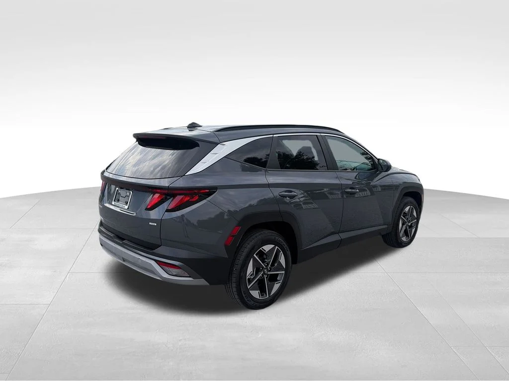 Used 2025 Gray Hyundai SEL image 6
