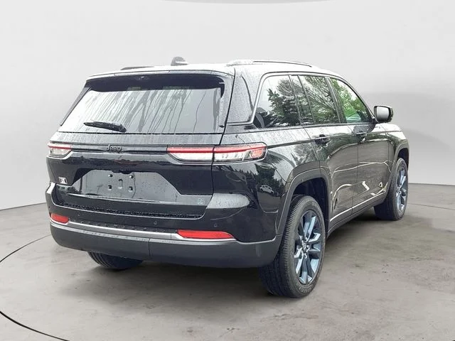 New 2026 Diamond Black Jeep 85TH ANNIVERSARY EDITION 4X4 image 6