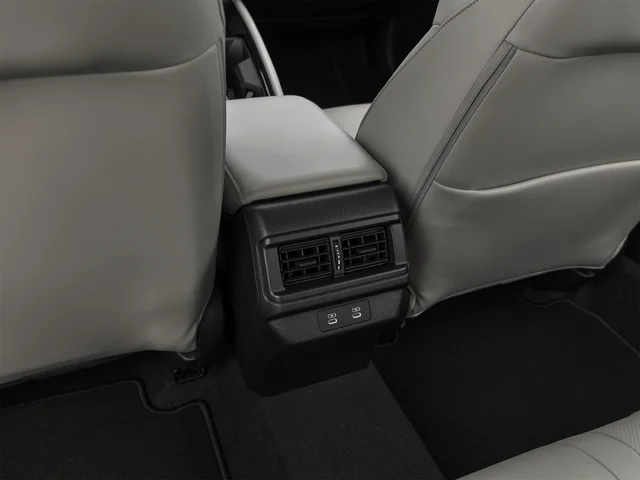 Used 2023 White Honda Touring image 31
