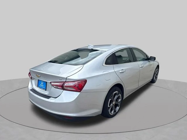 Used 2022 Silver Chevrolet LT image 6