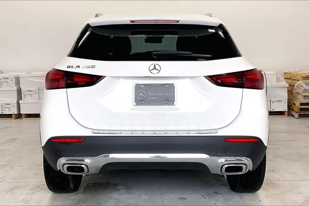 Certified Used 2026 Polar White Mercedes-Benz GLA 250 image 4