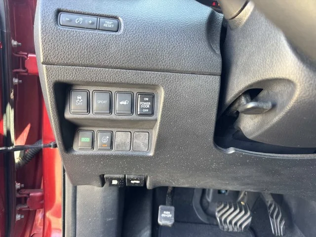 Used 2016 Red Nissan SV image 45