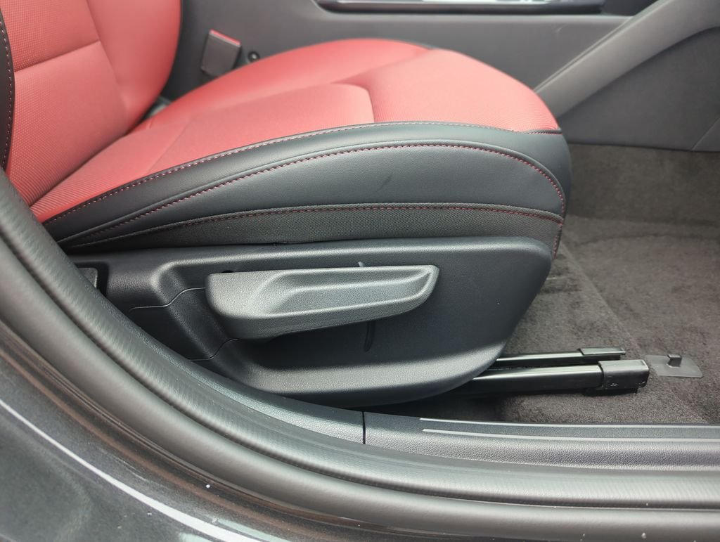 New 2026 Interstellar Gray Kia GT-Line image 38