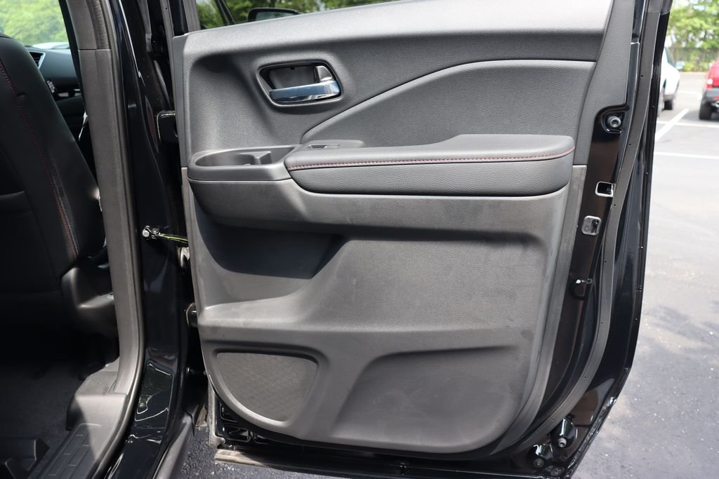 New 2026 Crystal Black Pearl Honda Black Edition image 13