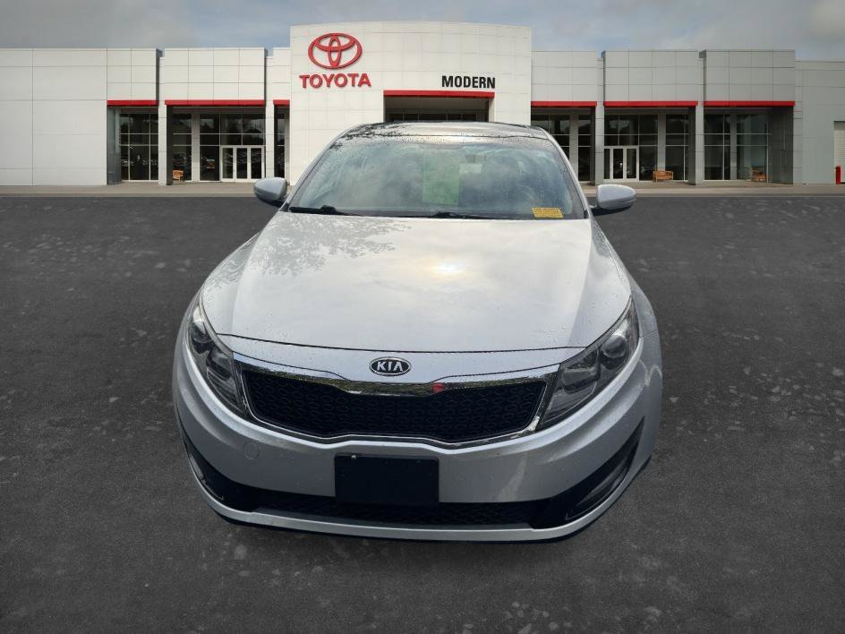Used 2011 Bright Silver Kia EX image 7