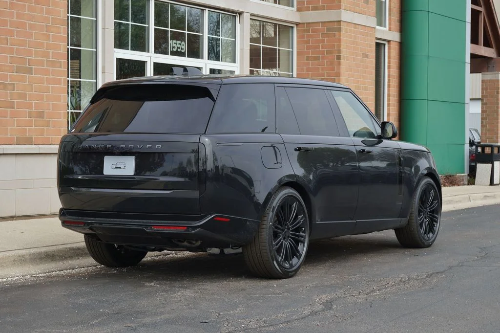 New 2026 Santorini Black Land Rover SE image 6