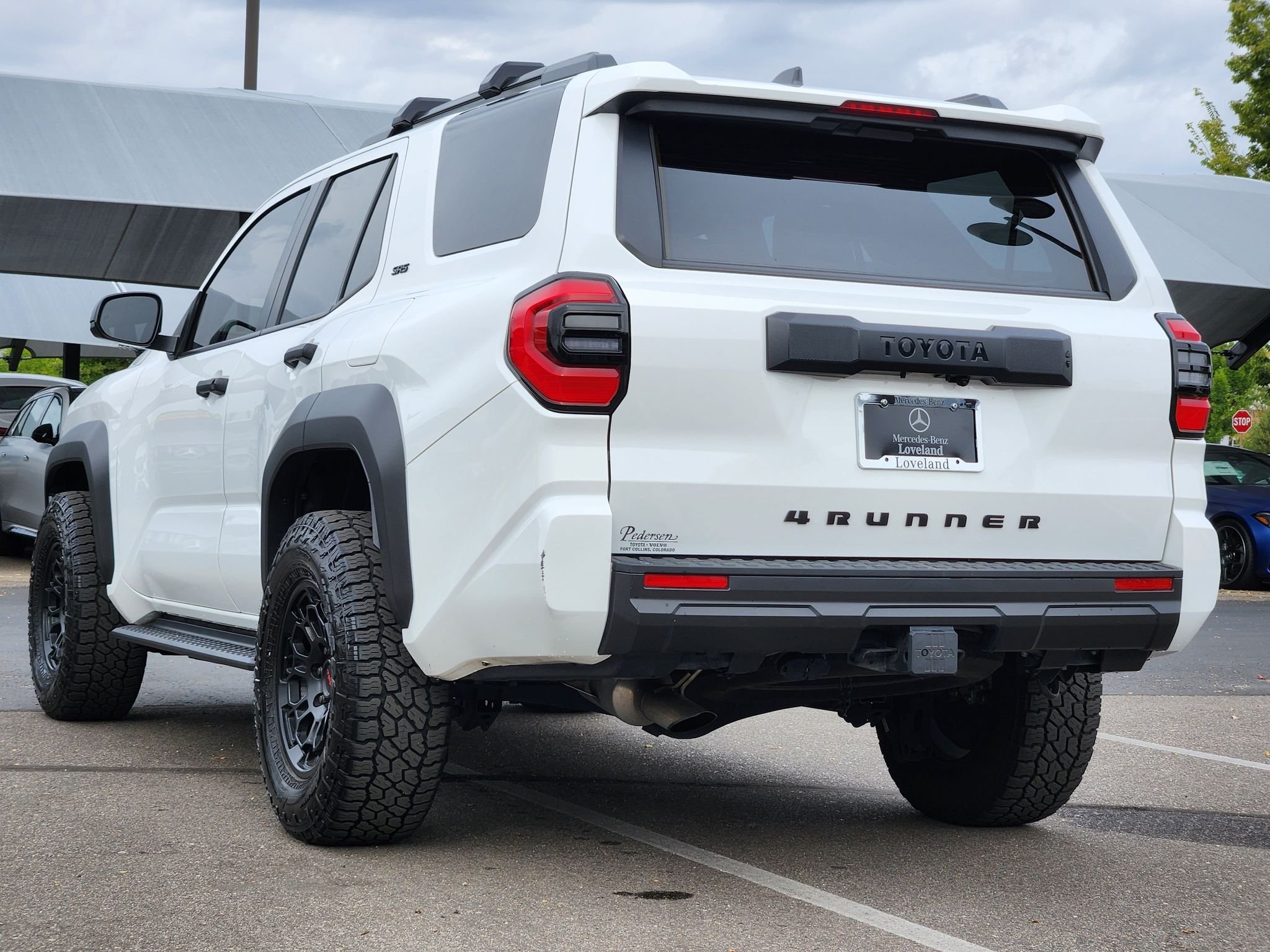 Used 2025 Ice Cap Toyota SR5 image 6