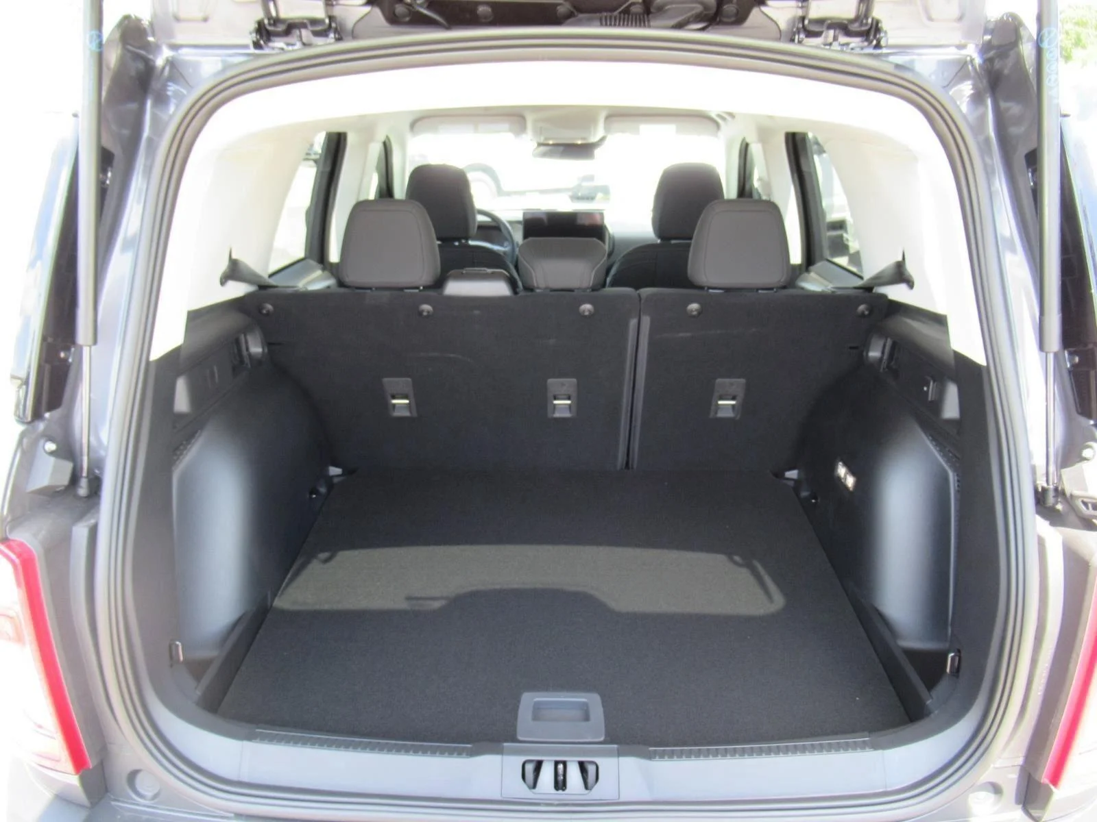 New 2026 Carbonized Gray Metallic Ford Big Bend® image 27