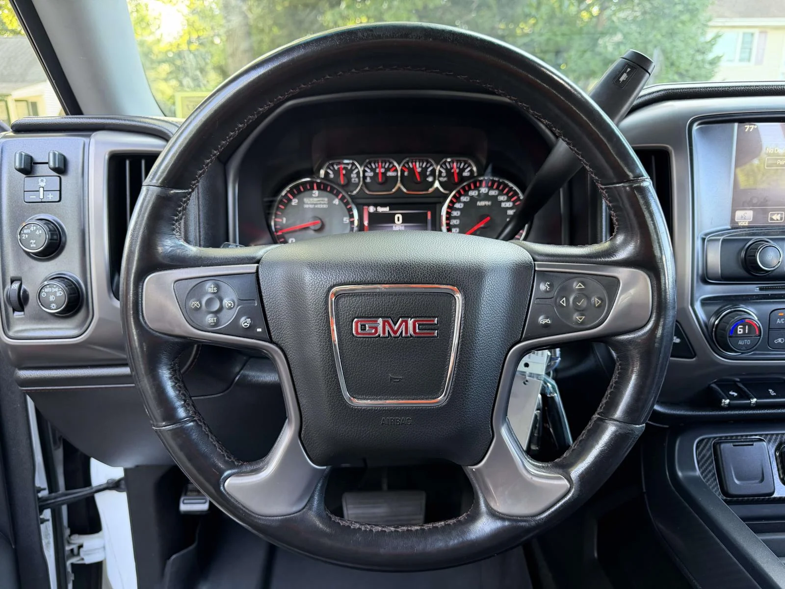 Used 2014 White GMC SLT image 30