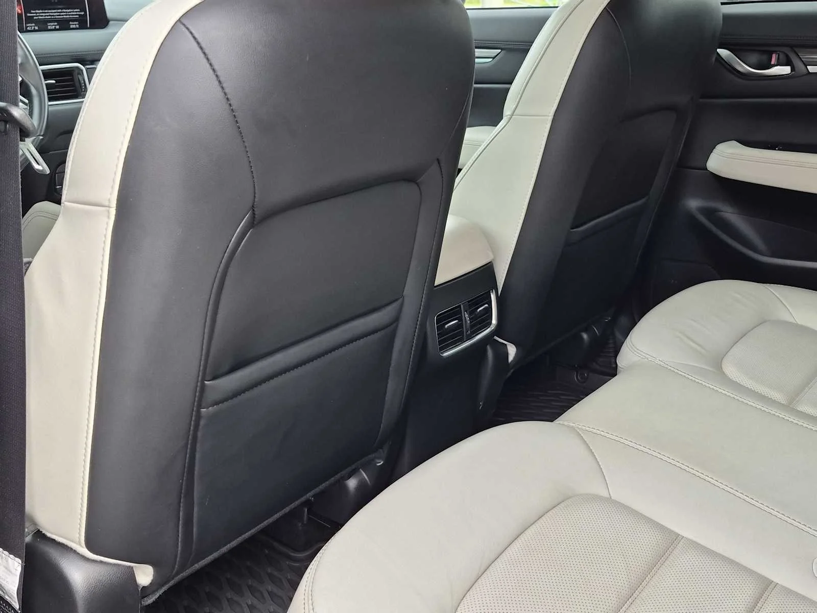 Used 2020 Deep Crystal Blue Mica Mazda Grand Touring image 18
