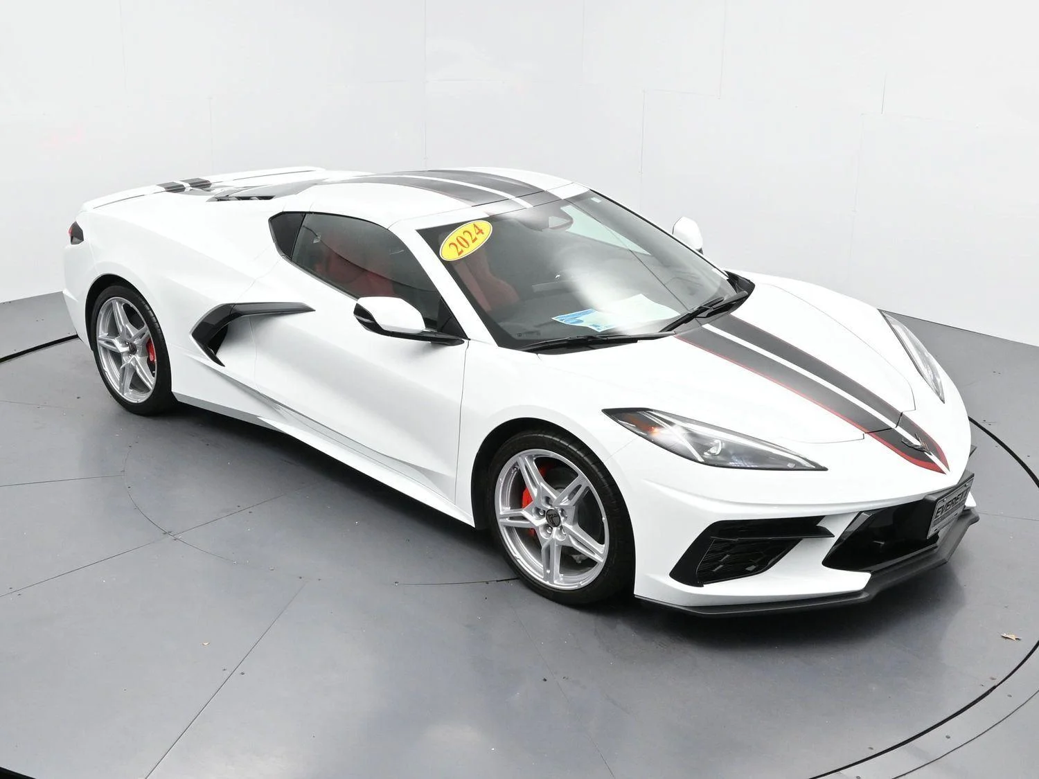 Used 2024 Arctic White Chevrolet 1LT image 33