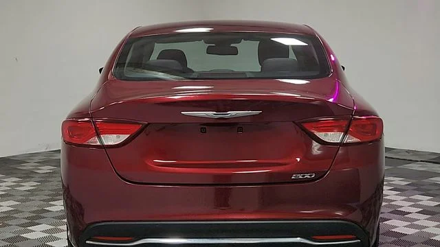 Used 2015 Red Chrysler Limited image 7