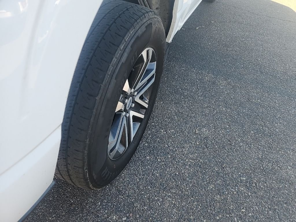 Used 2023 White Ford XL image 14