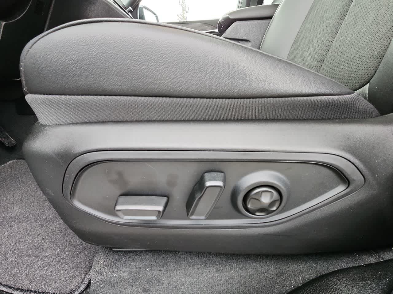 New 2026 Bright White Clearcoat Jeep Laredo Altitude image 14