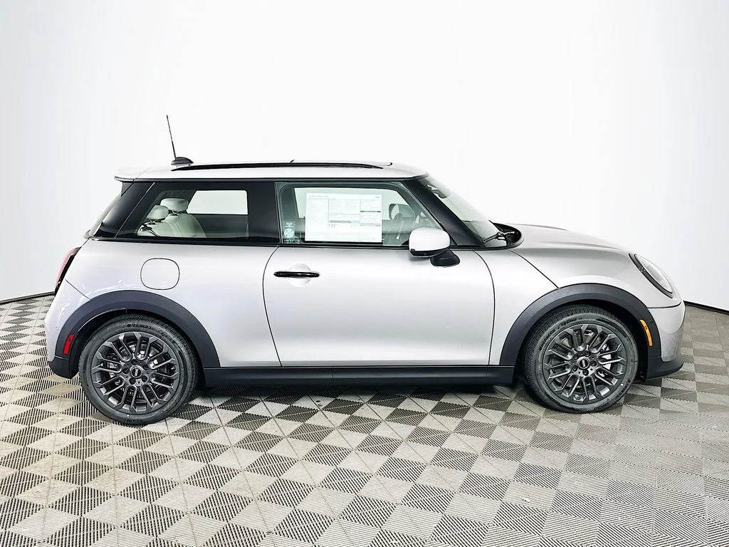 New 2026 Silver MINI Iconic image 4
