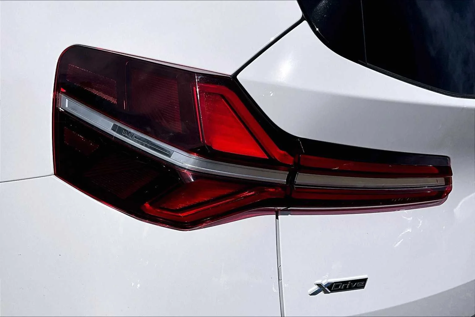 New 2026 Alpine White BMW 30 xDrive image 5