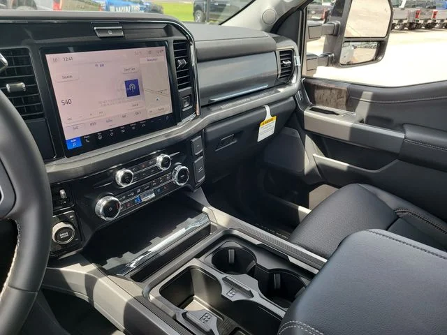 New 2026 Oxford White Ford Lariat image 21