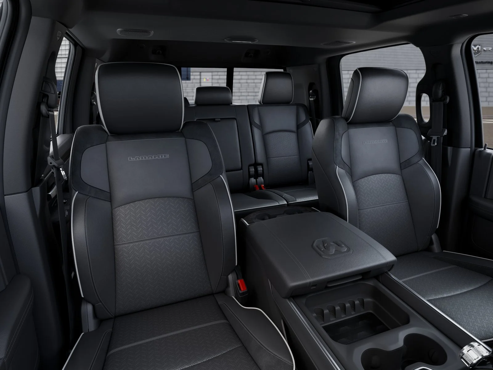 New 2026 Diamond Black Crystal Pearl-Coat Exterior Paint RAM Laramie image 16