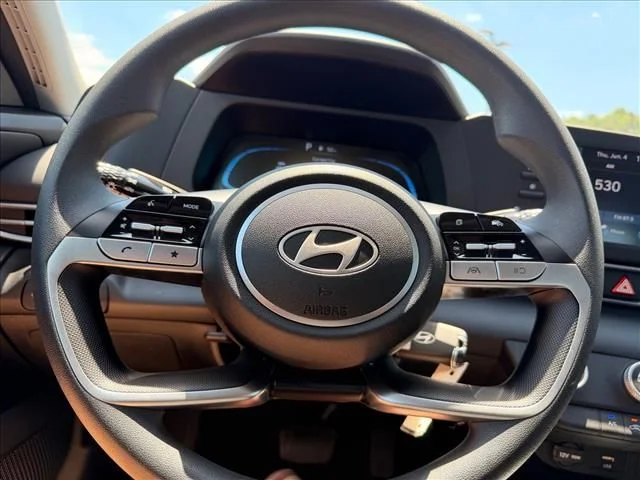 Used 2025 Gray Hyundai SE image 10