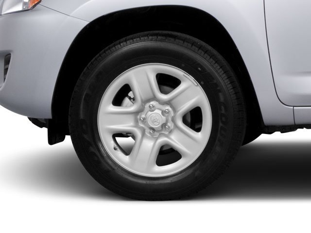 Used 2010 Classic Silver Metallic Toyota Base image 13