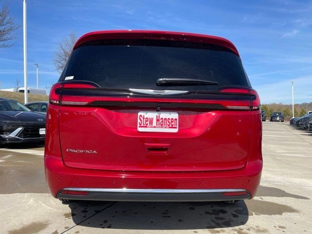 New 2026 Red Hot Pearlcoat Chrysler Select image 3