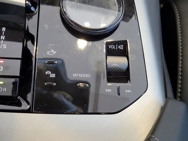 New 2026 White BMW 30 xDrive image 21