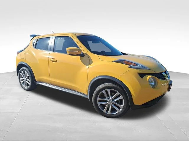 Used 2017 Yellow Nissan S image 1