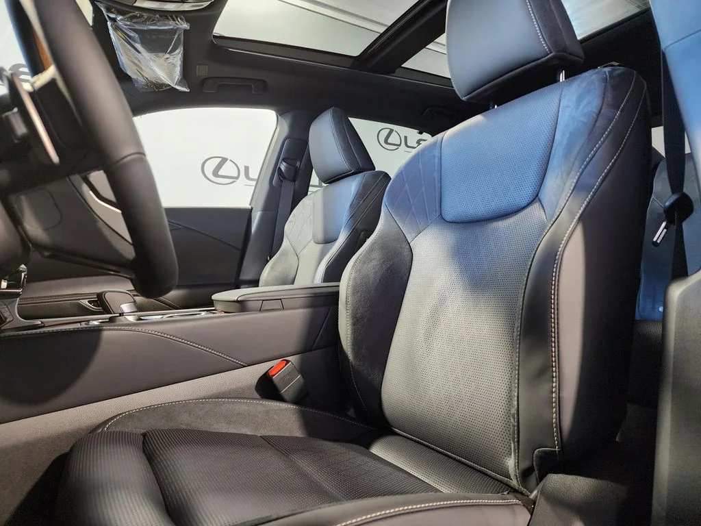 New 2026  Lexus 450h+ Luxury image 15