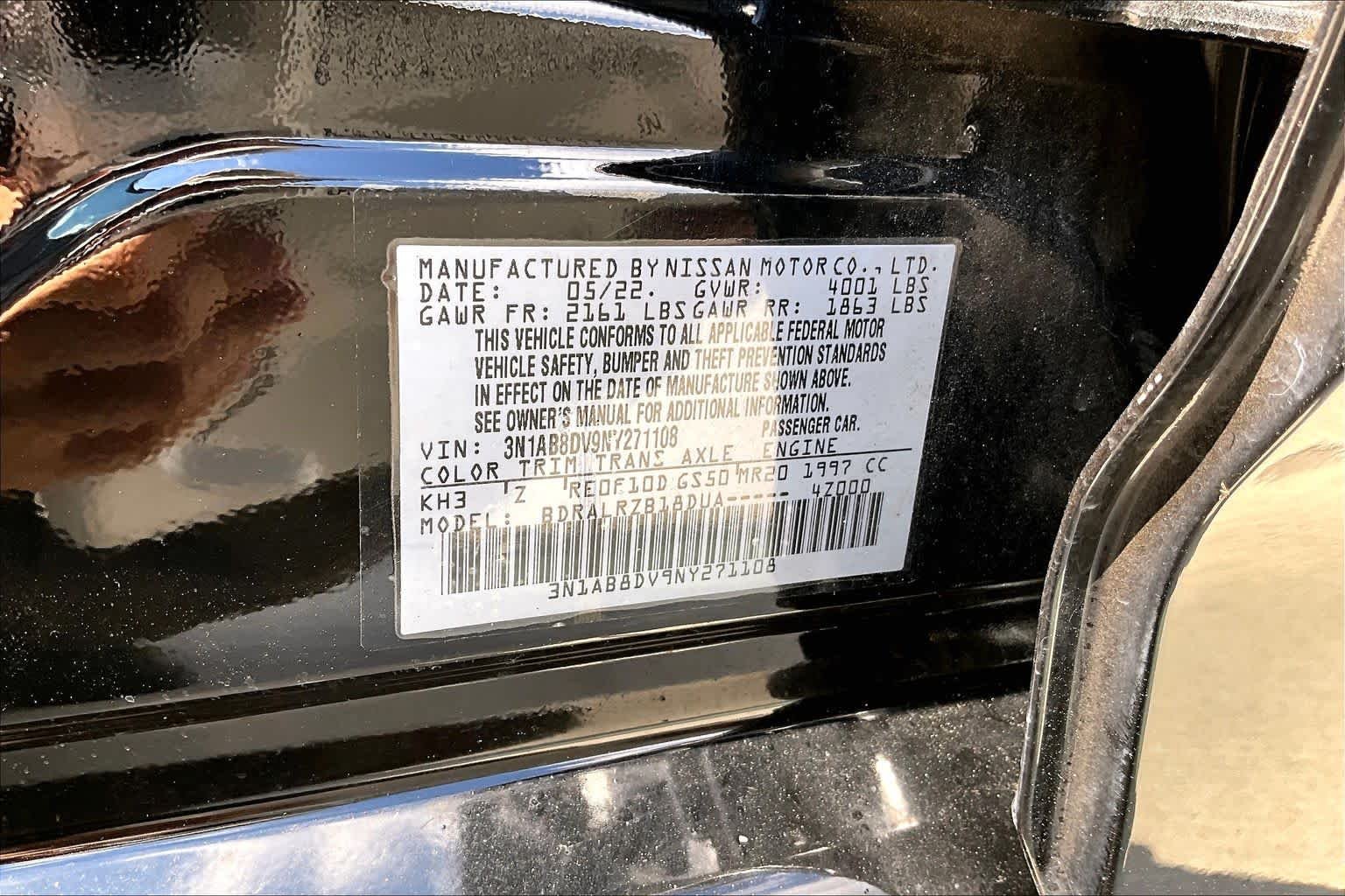 Used 2022 Super Black Nissan SR image 30