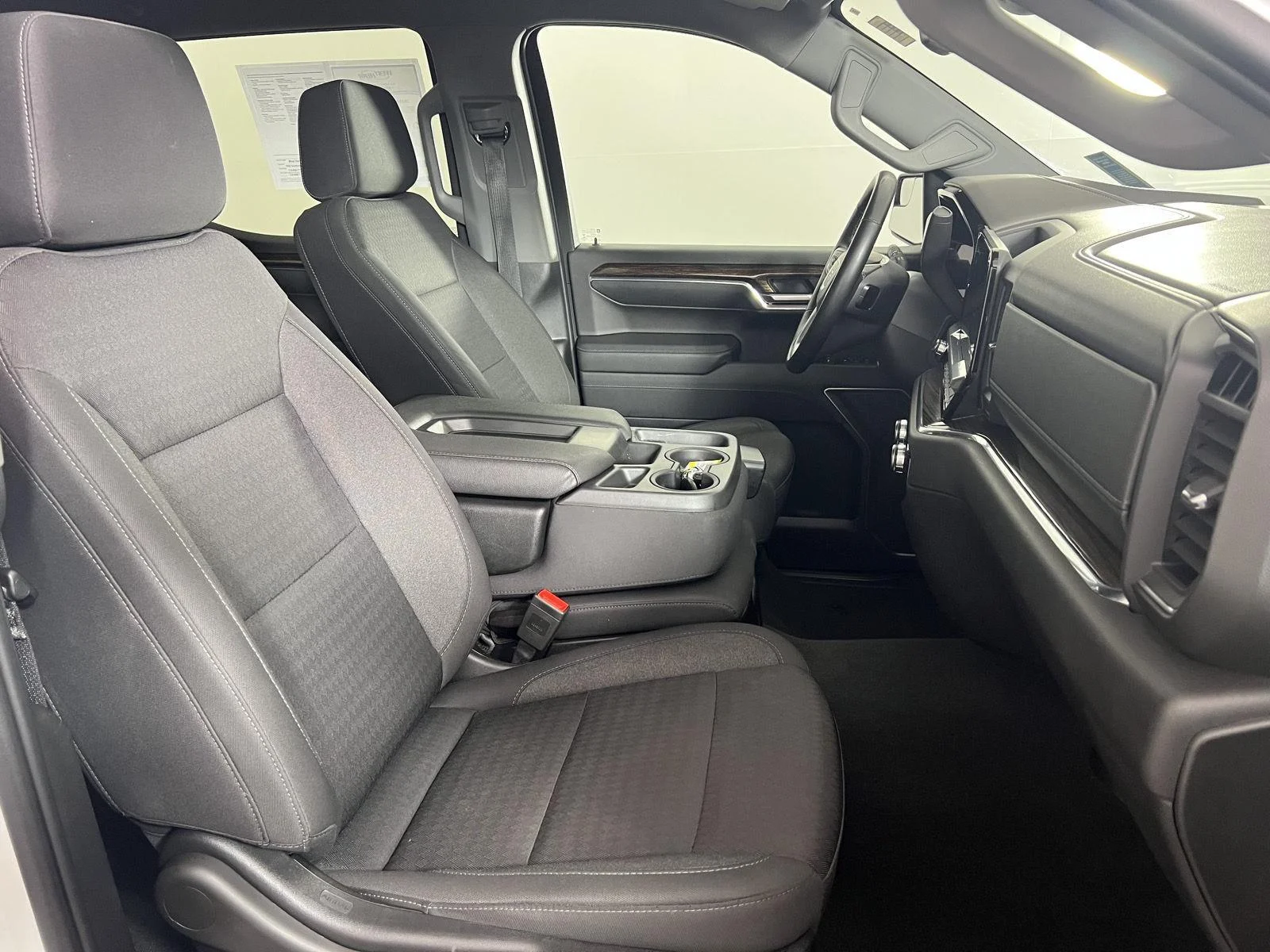 Used 2023 Summit White GMC Elevation image 28