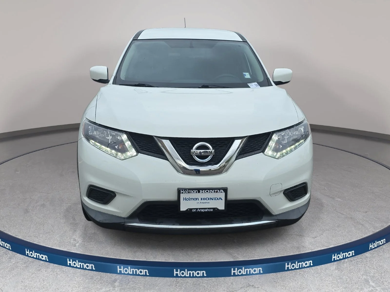 Used 2016 Glacier White Nissan S image 3