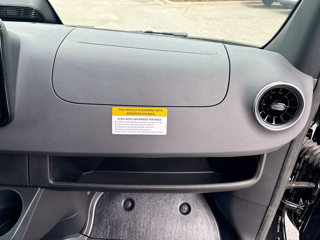 New 2026  Mercedes-Benz Passenger 170 WB image 27