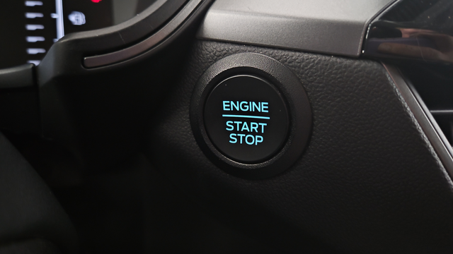 Used 2024 Vapor Blue Ford Active image 23