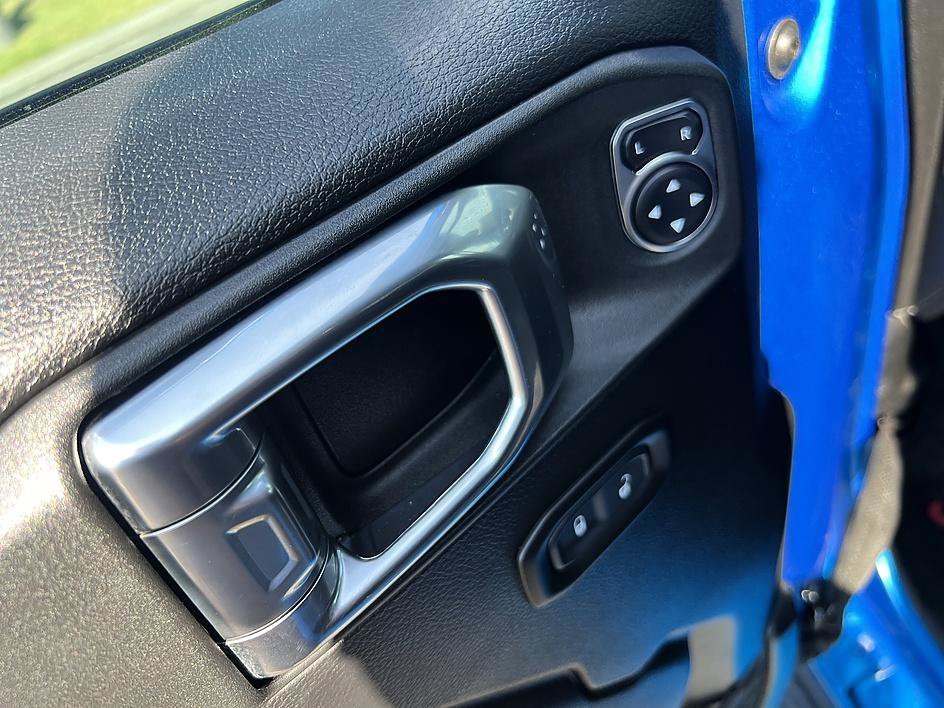 Used 2021 Hydro Blue Pearlcoat Jeep Sport S image 20