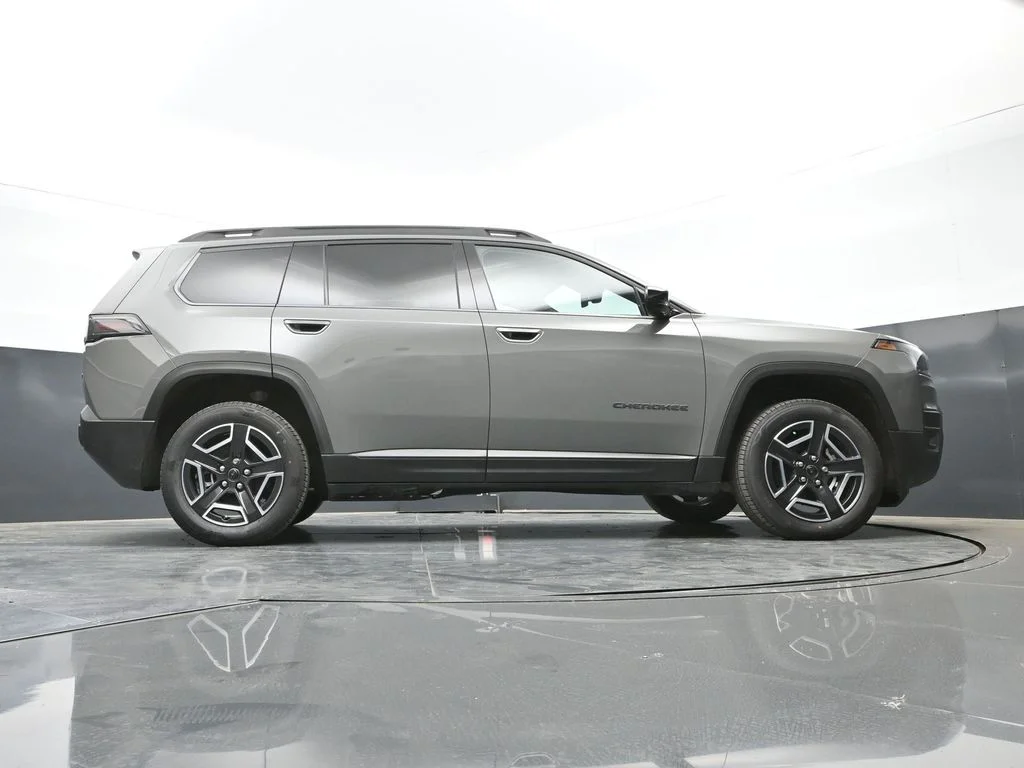 New 2026 Sting-Gray Clear-Coat Exterior Paint Jeep Limited image 42