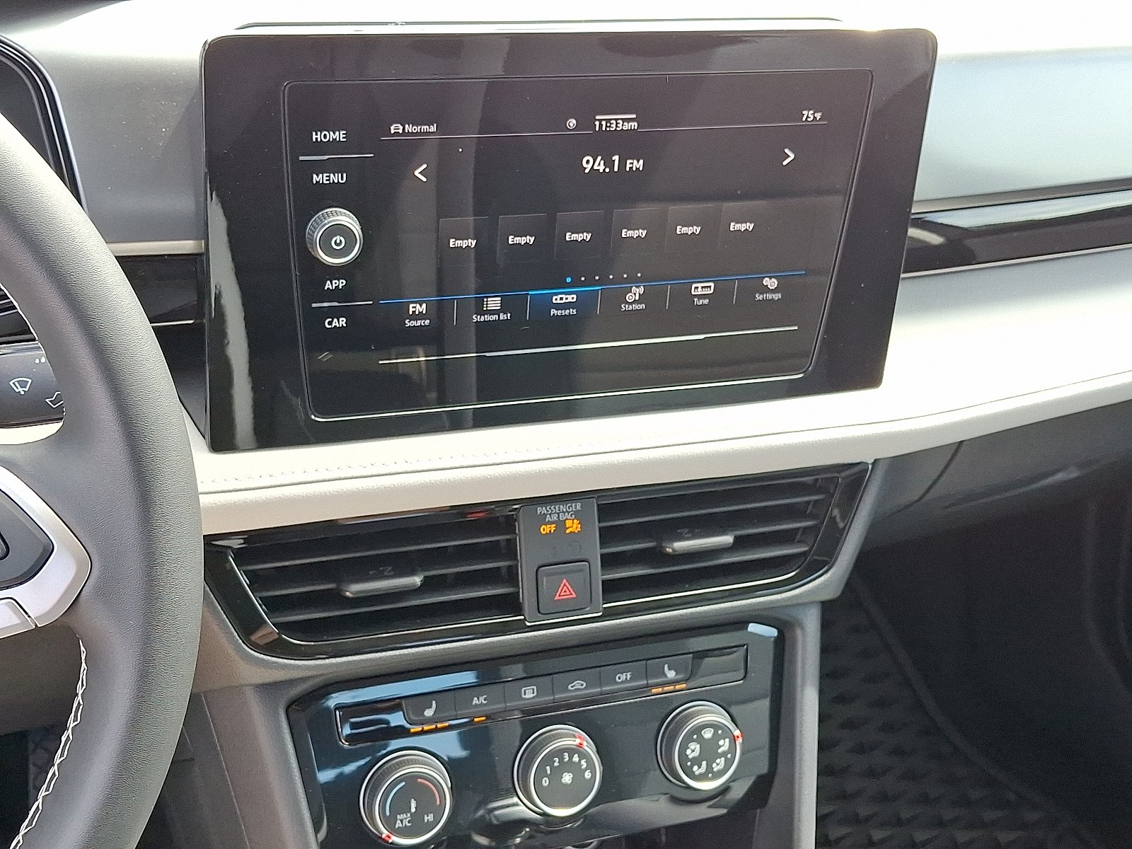 2025 Volkswagen Taos S photo 4