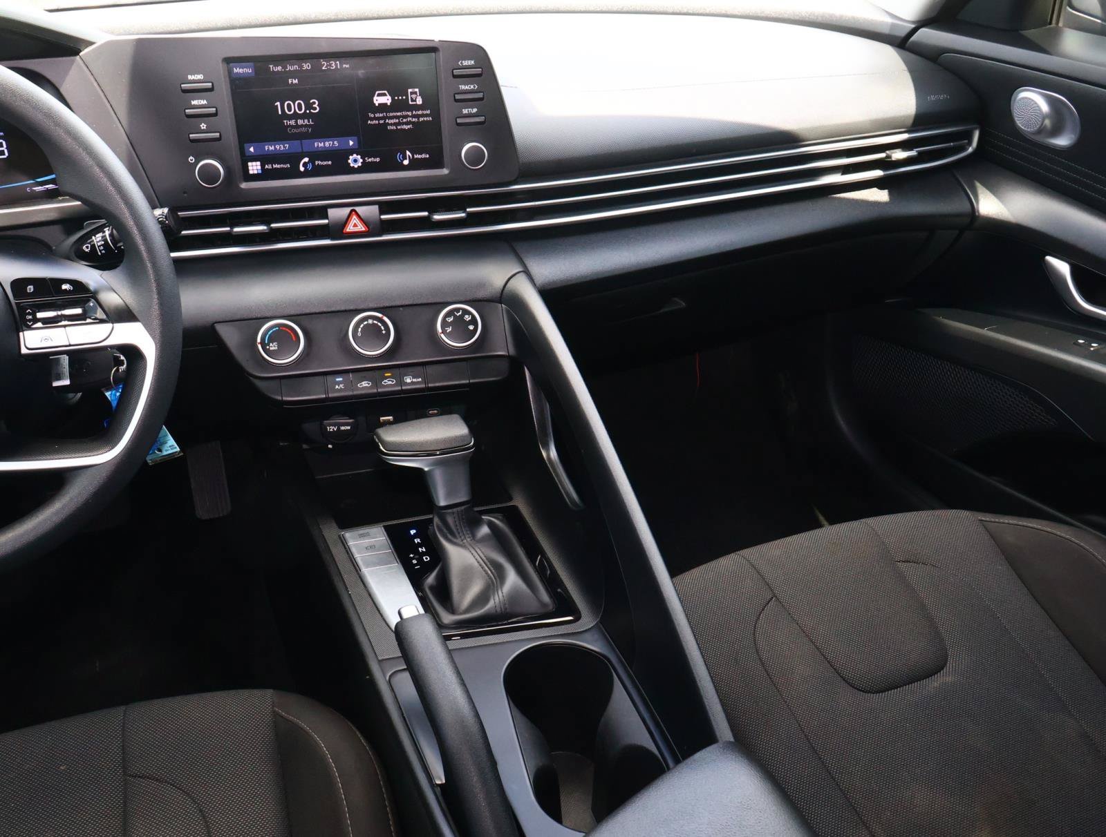 Used 2025 Abyss Black Hyundai SE image 10