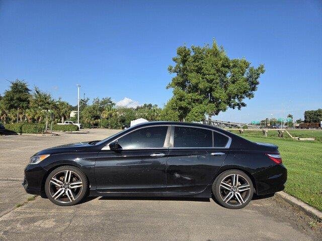 Used 2016 Crystal Black Pearl Honda Sport image 2