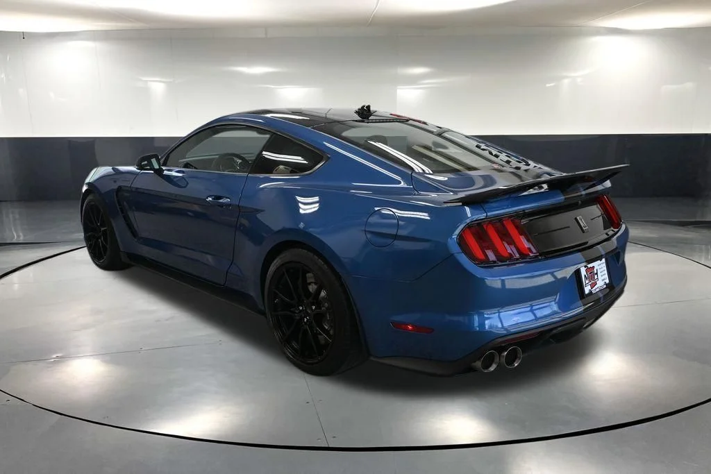 Used 2020 Blue Ford Shelby GT350 image 7