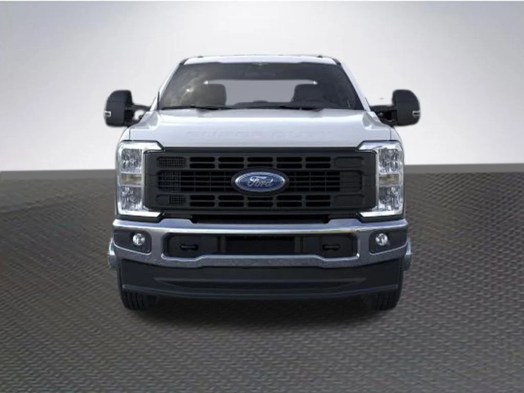 New 2026 Oxford White Ford F-350® XL image 6