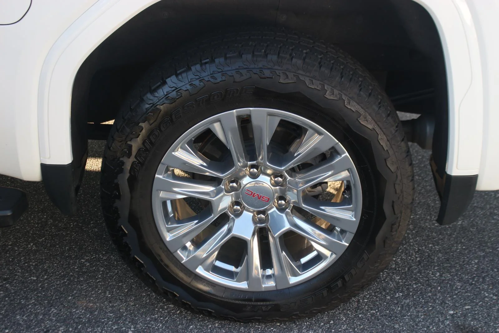 Used 2023 Summit White GMC Denali image 39
