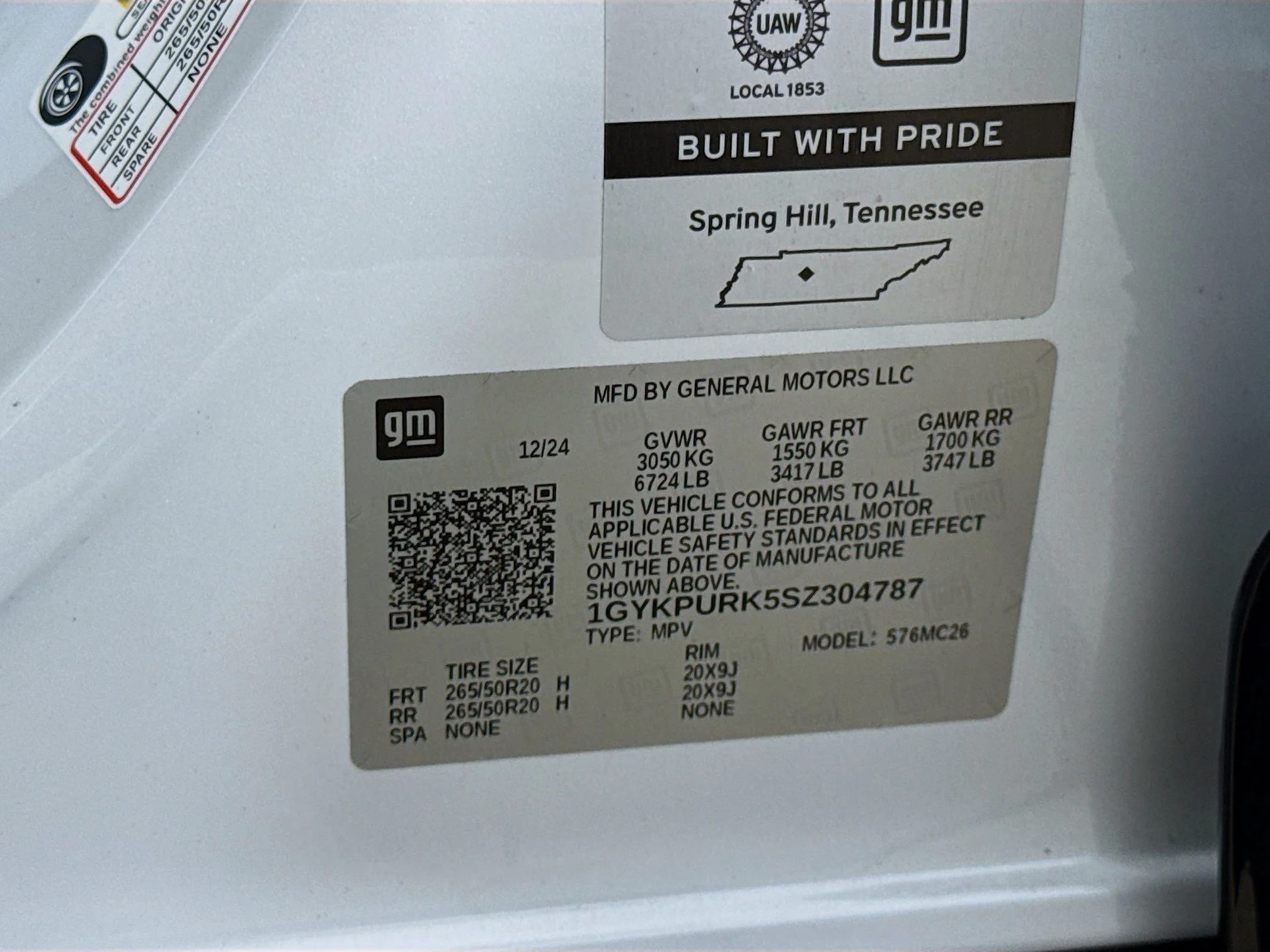 Used 2025 Crystal White Tricoat Cadillac Sport 1 image 36