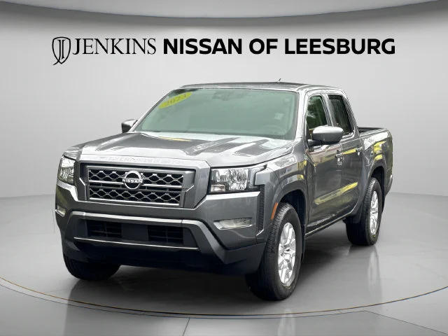 Used 2023 Gray Nissan SV image 15